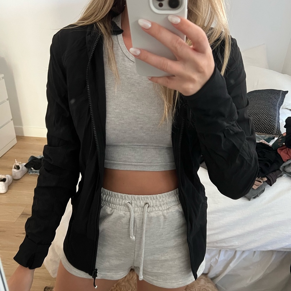 Lulu Lemon Fitted Running Jacket - 8